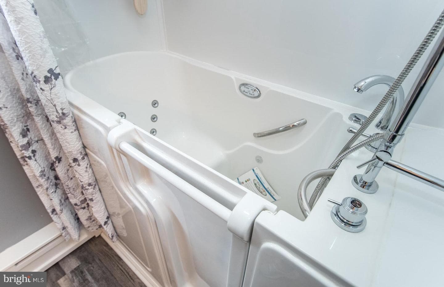 518 Stewart Road photo 80