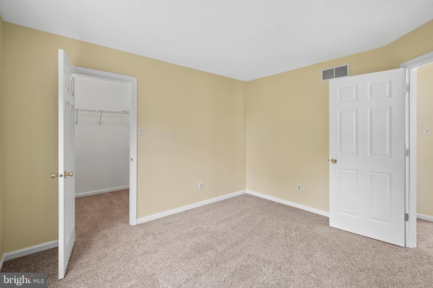 806 Elizabeth Court photo 25