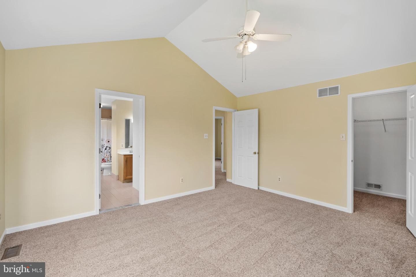 806 Elizabeth Court photo 34