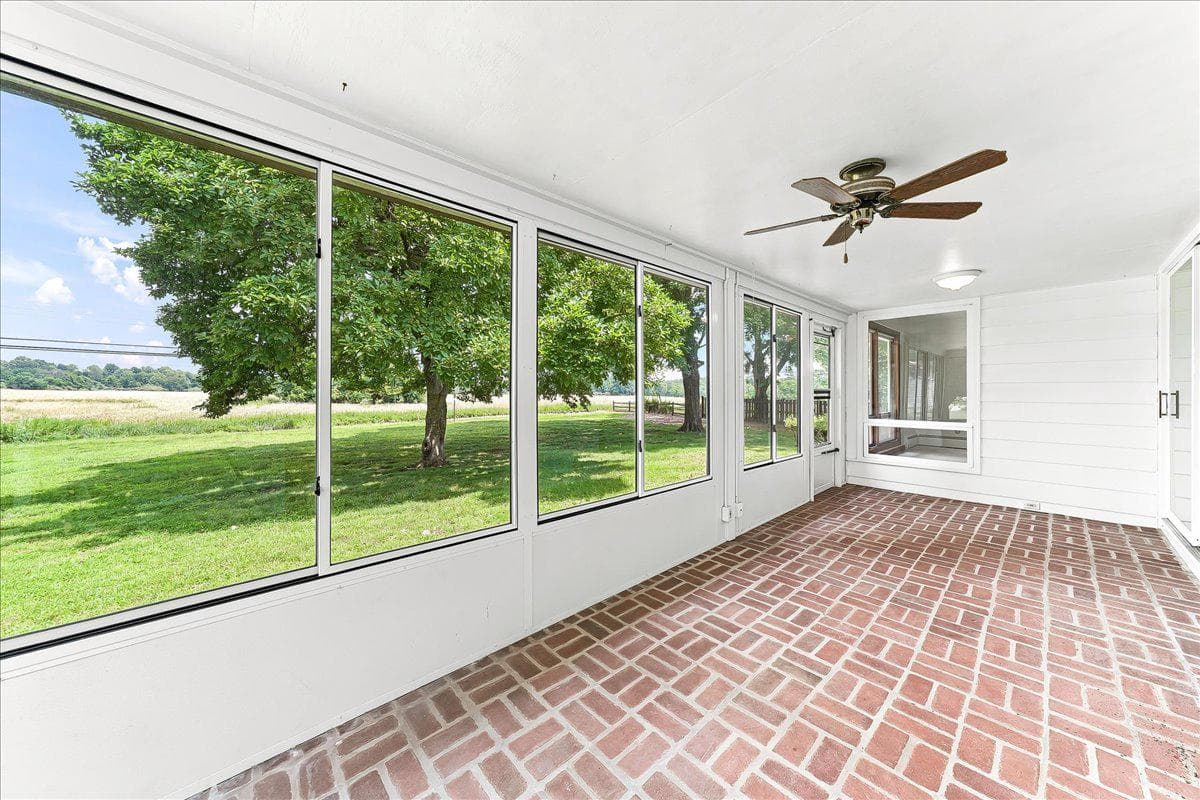 33 Vaux Lane photo 10