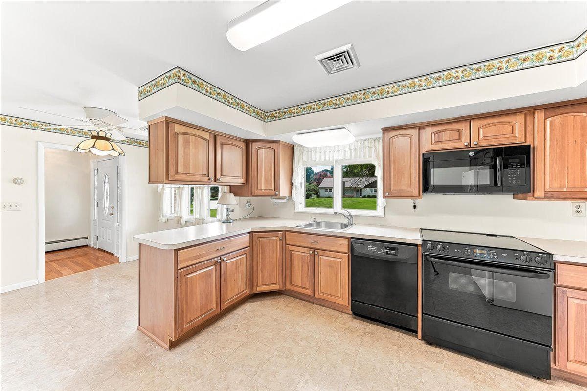 33 Vaux Lane photo 11