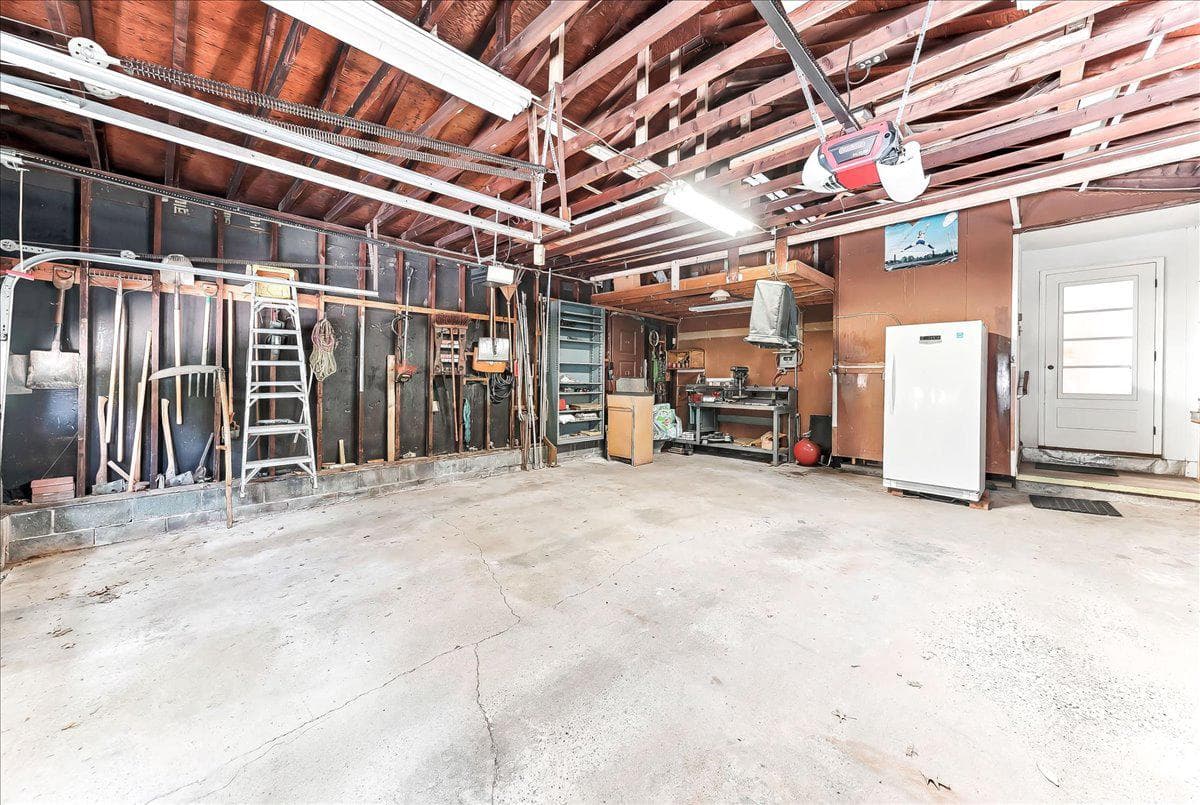 33 Vaux Lane photo 25