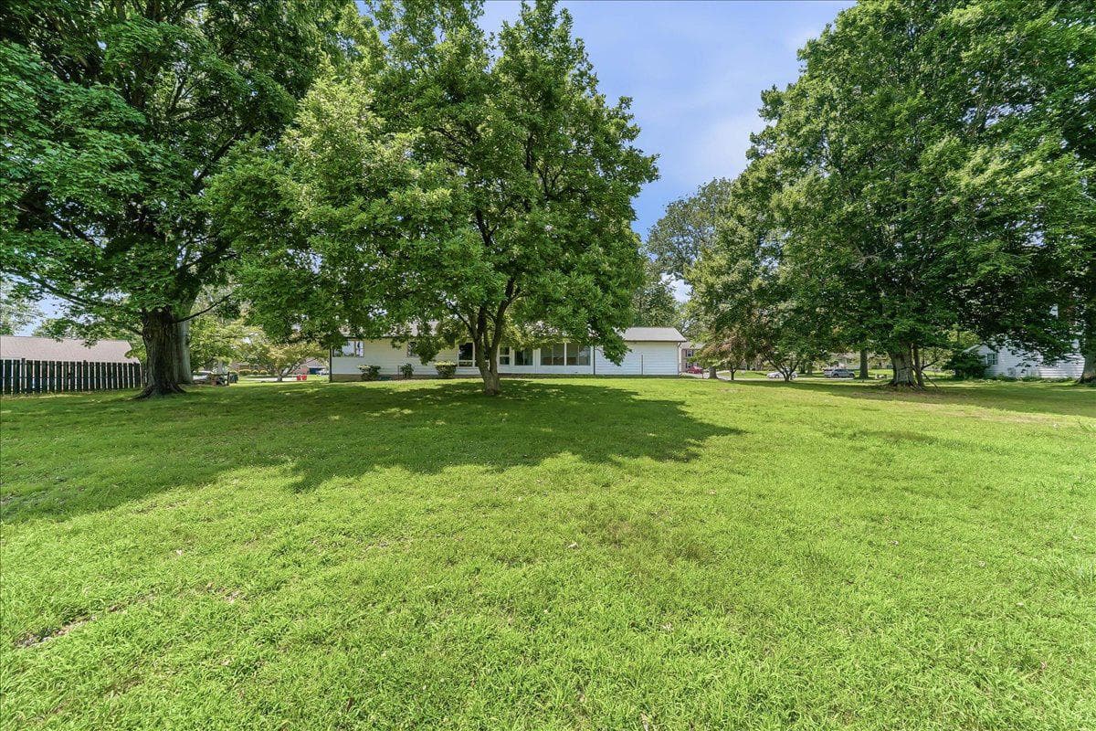 33 Vaux Lane photo 27