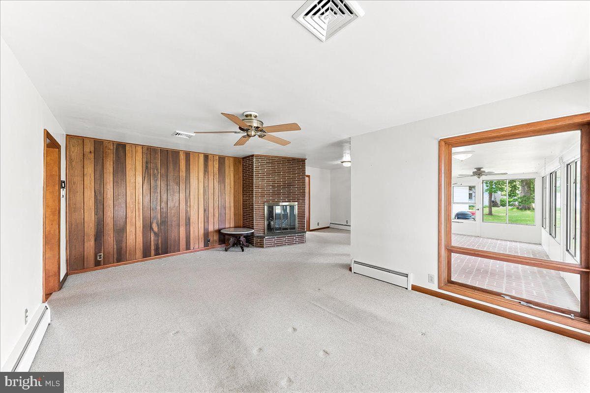 33 Vaux Lane photo 5