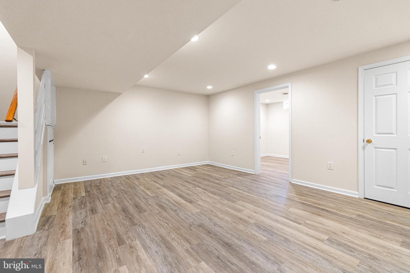 211 Orchard Drive photo 32