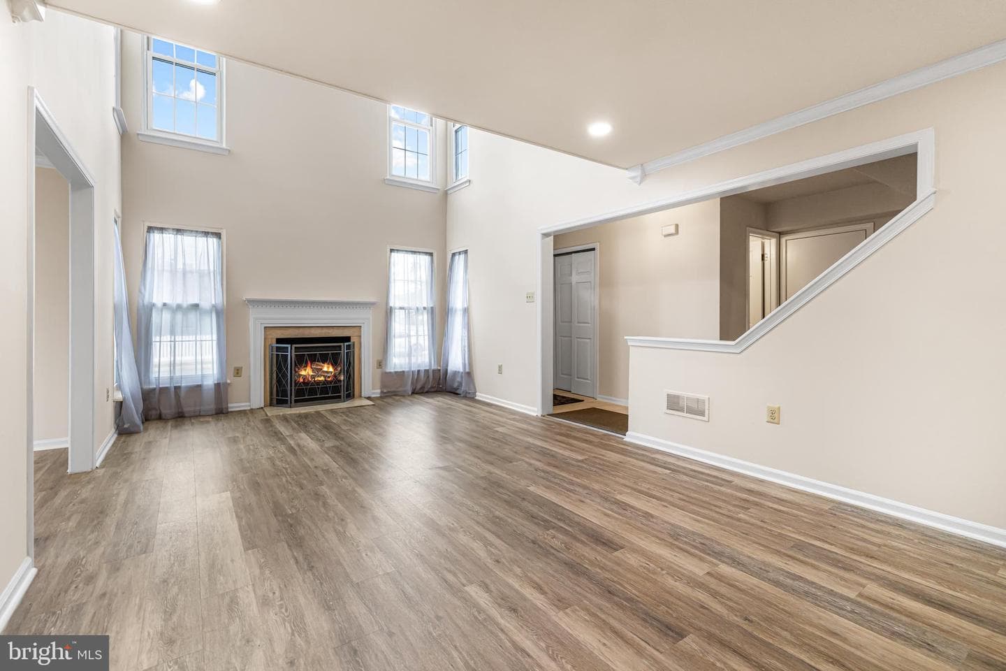 211 Orchard Drive photo 5