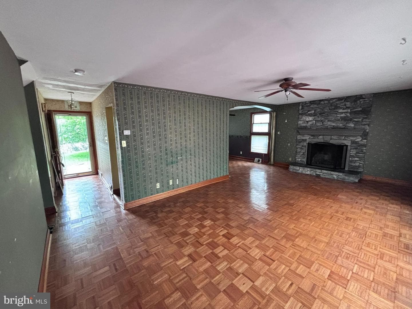 2350 N Parkview Drive photo 5