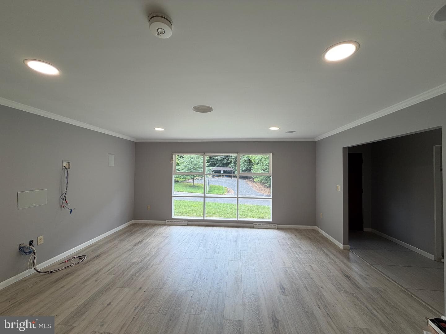 413 Asbury Avenue photo 22