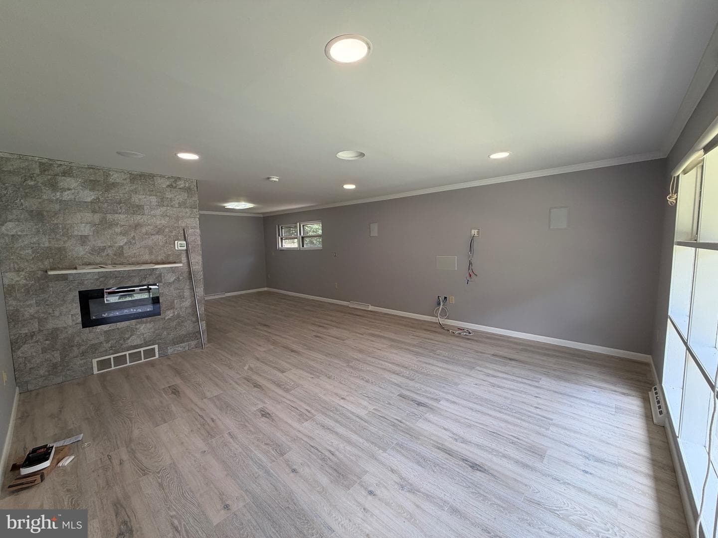 413 Asbury Avenue photo 25
