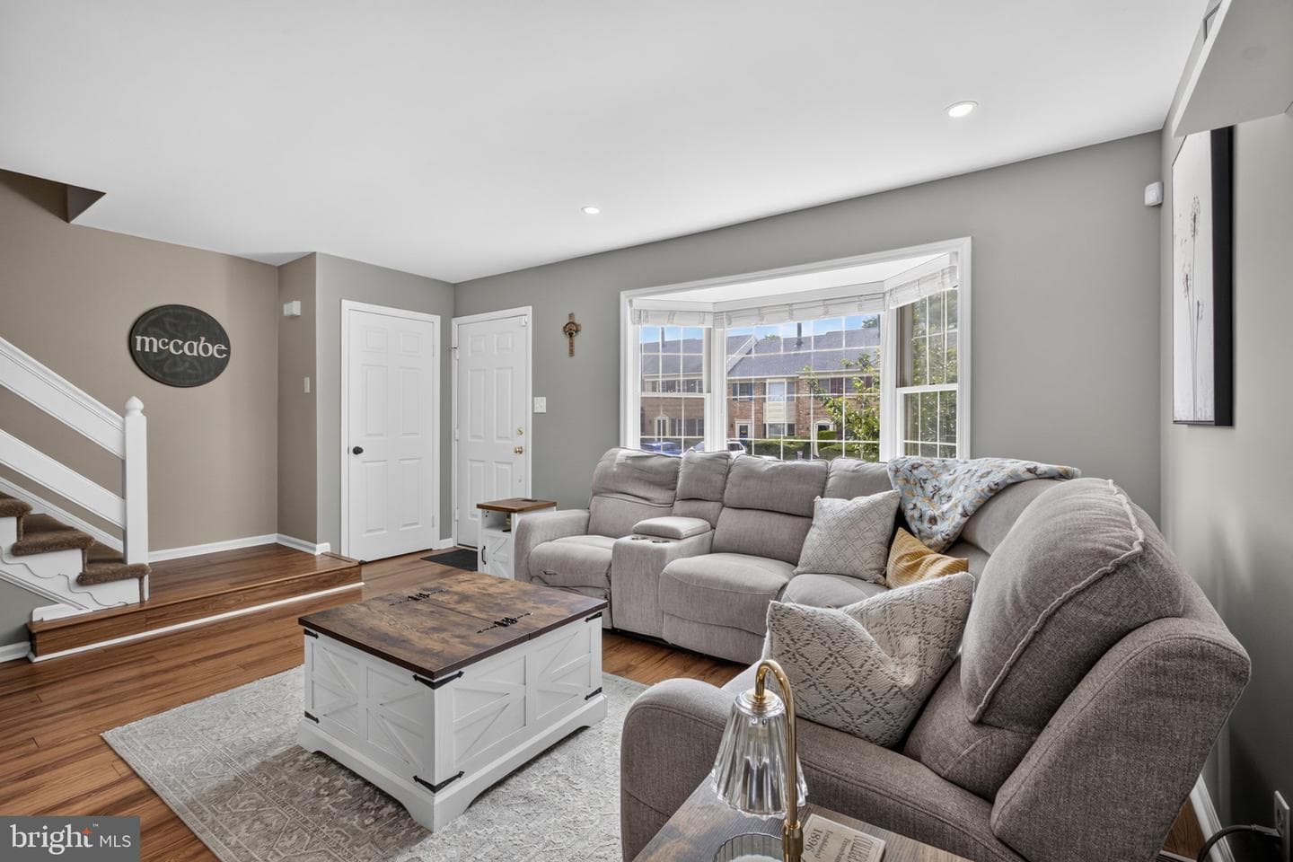 412 Franklin Court photo 3