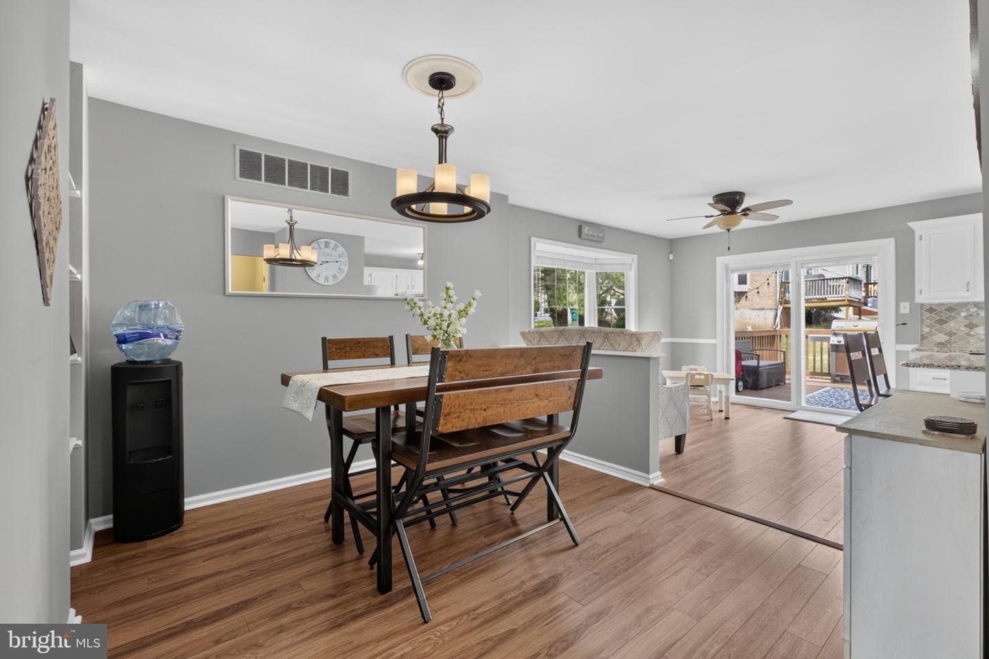 412 Franklin Court photo 6