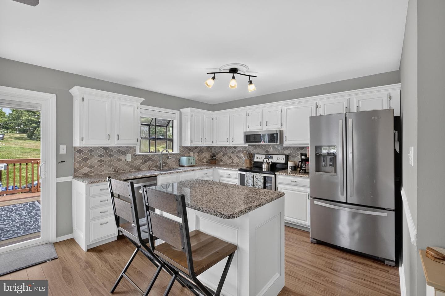 412 Franklin Court photo 8