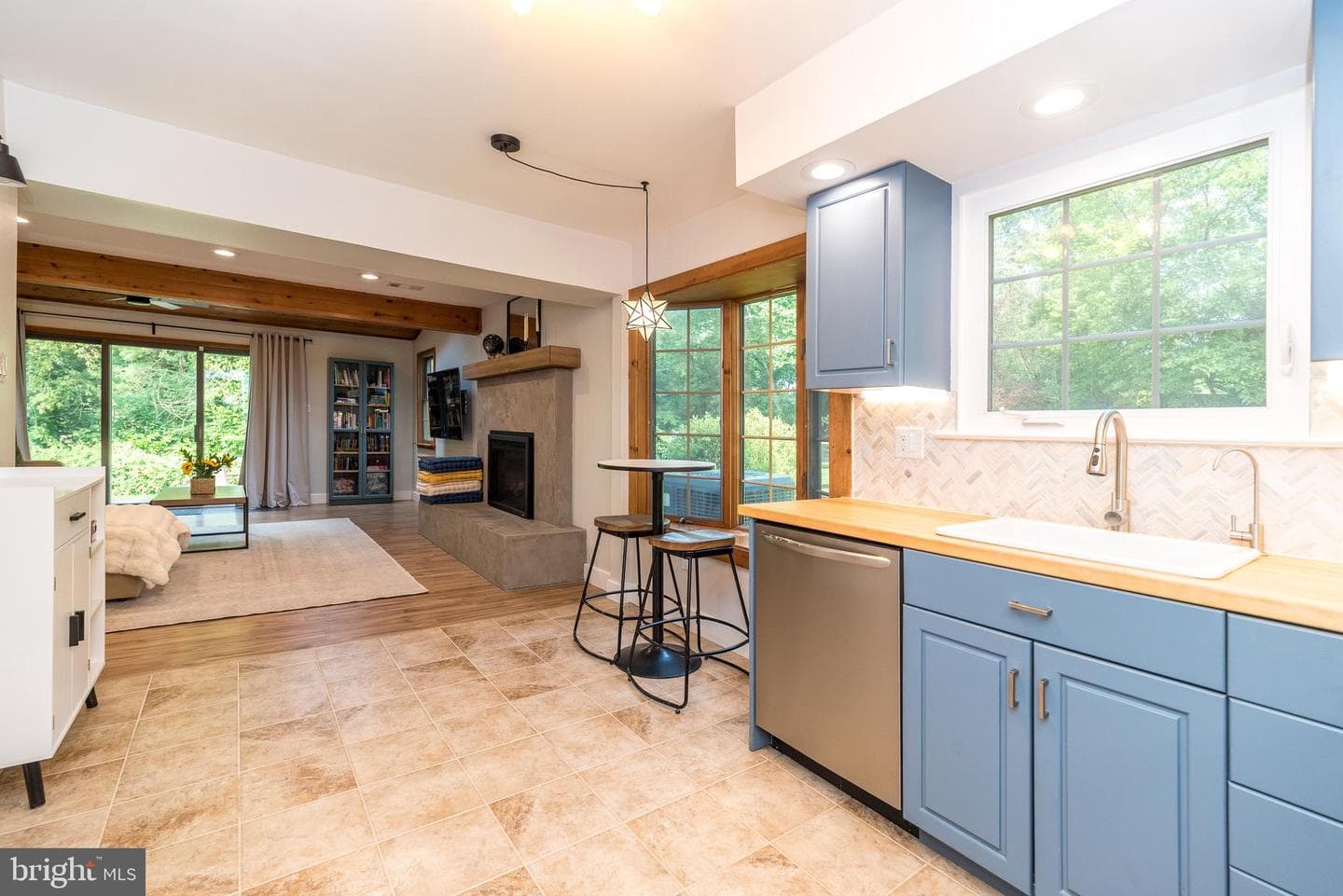 2045 Foster Road photo 13