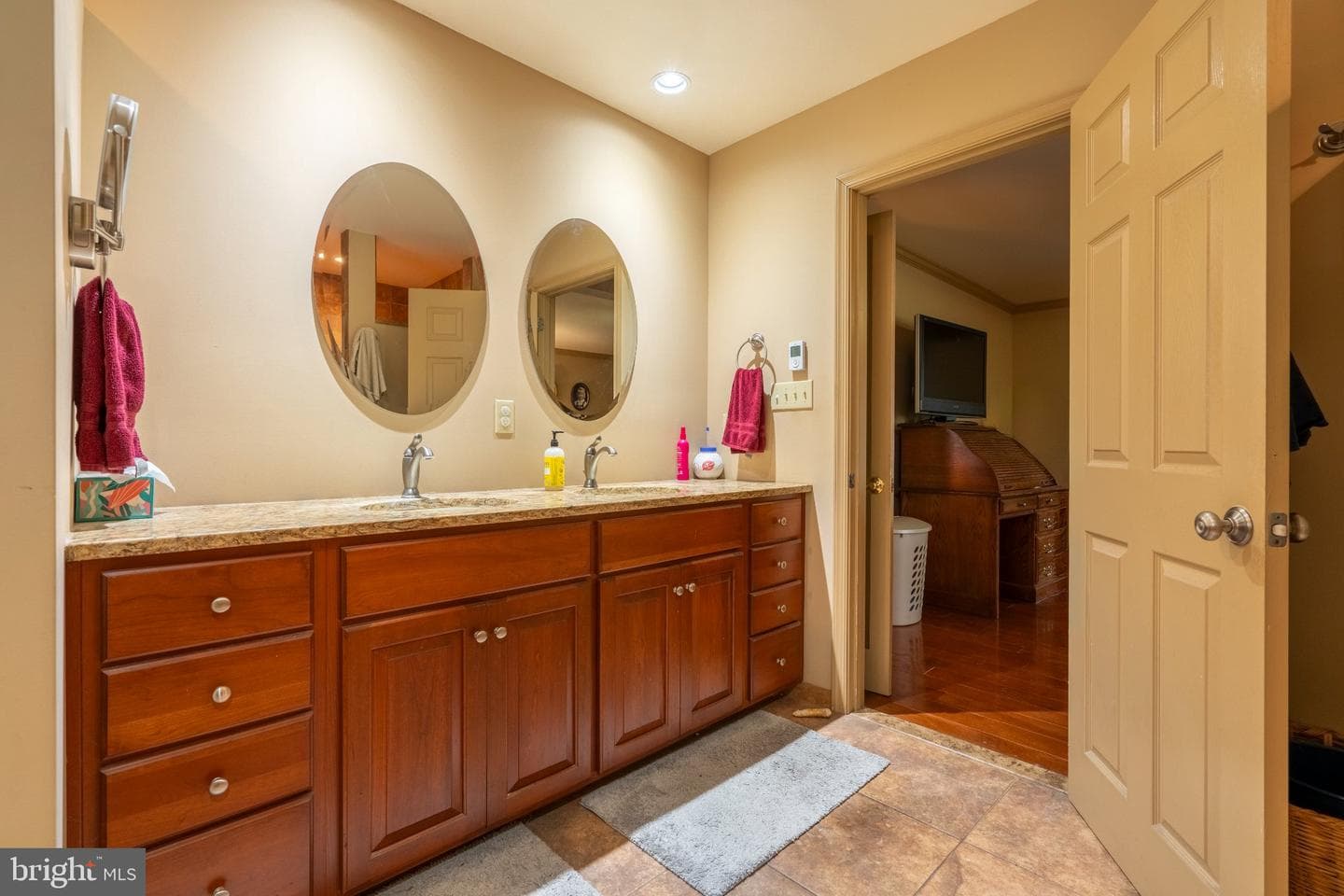 1397 Edgeview Street photo 32