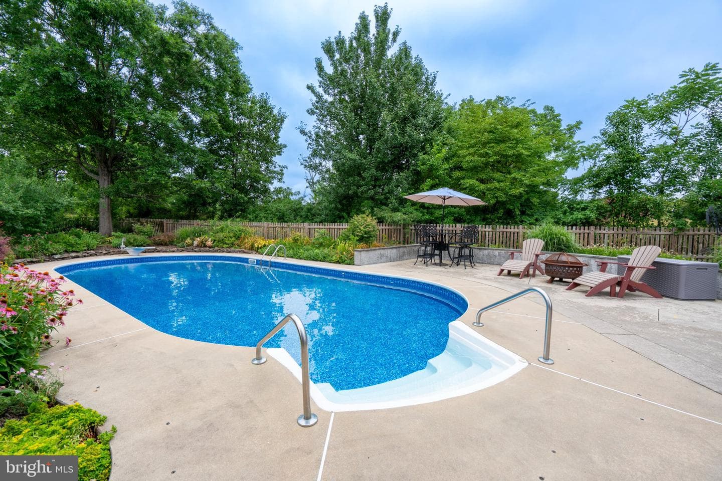 1397 Edgeview Street photo 57