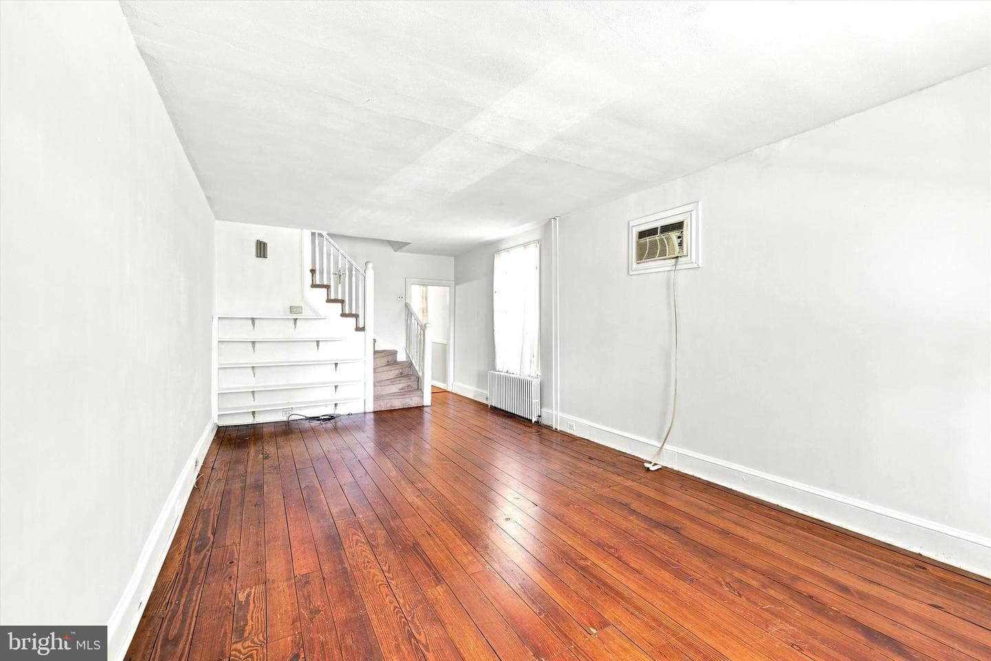 327 Summer Street photo 4