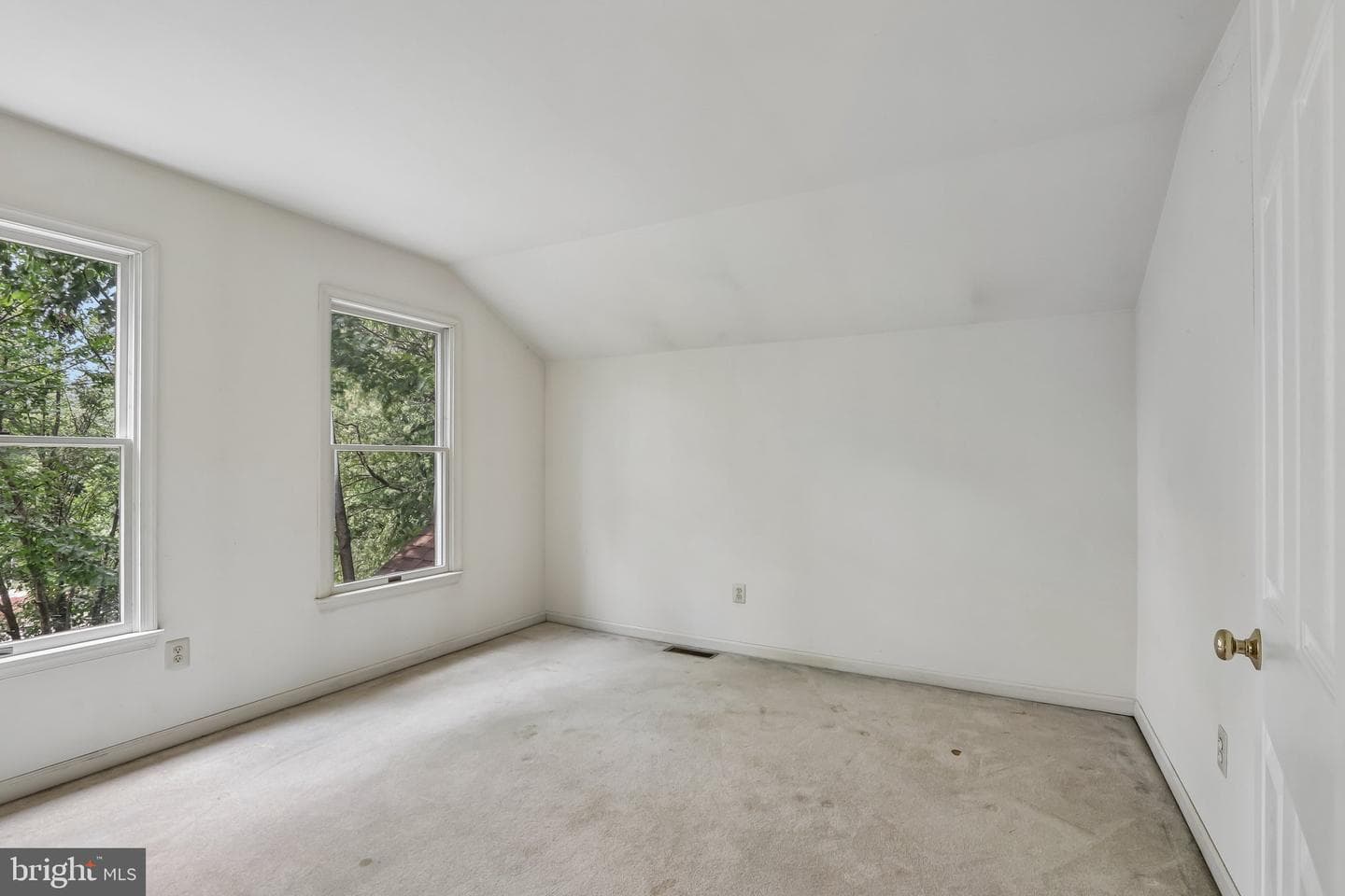 111 Manor Drive photo 55
