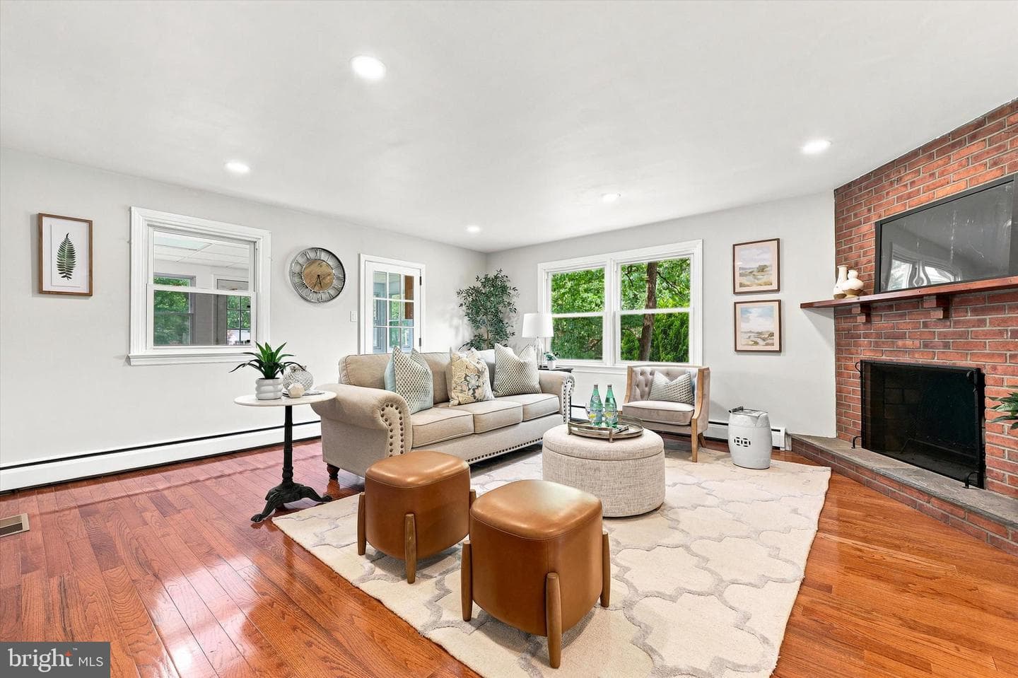 1021 Laurence Drive photo 4