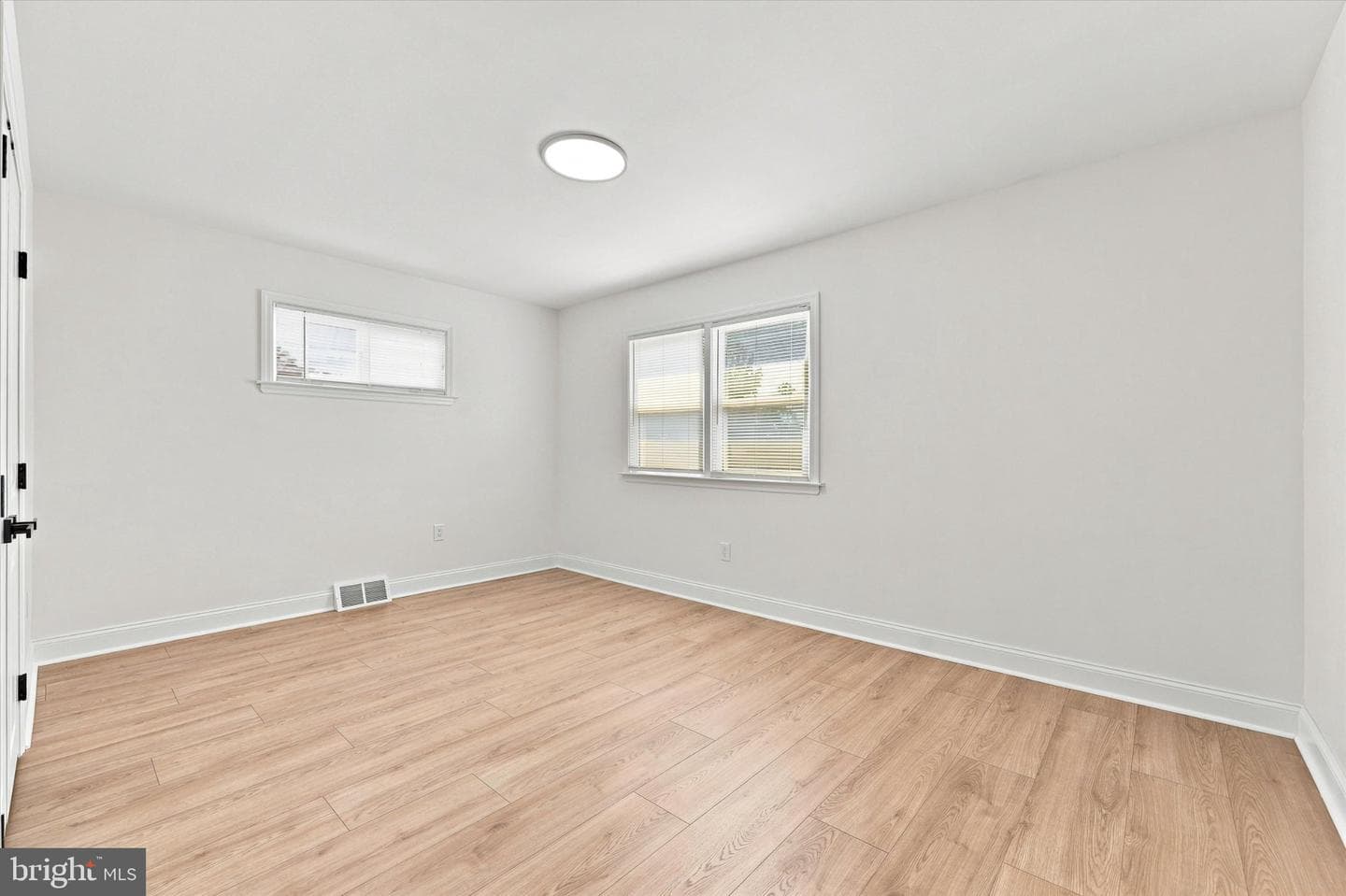 152 Egerton Avenue photo 21
