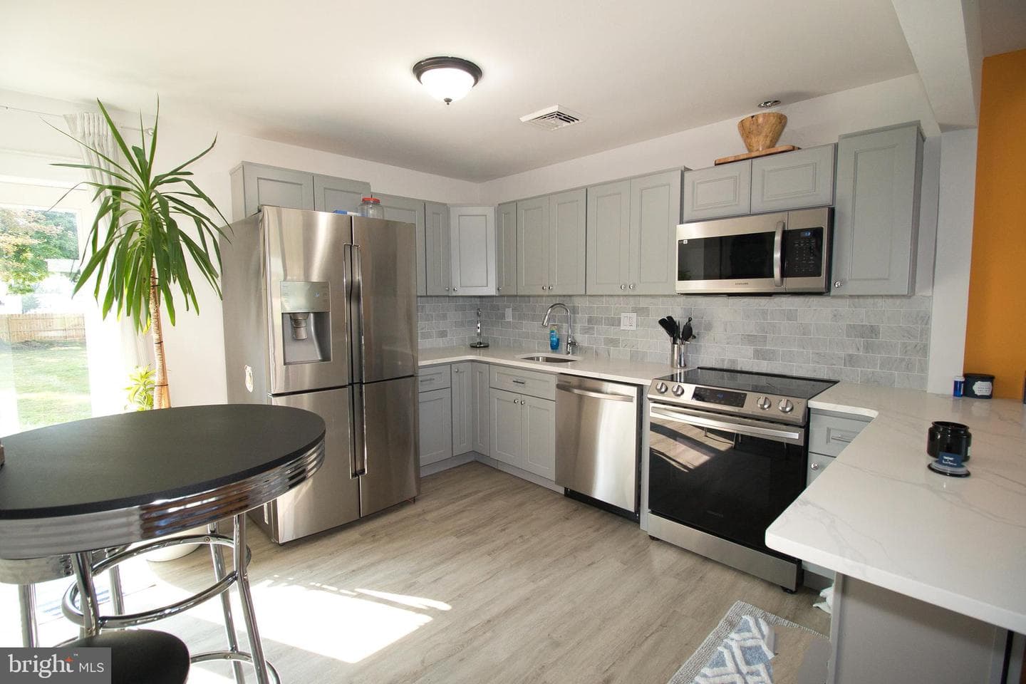 215 Lancaster Avenue photo 12