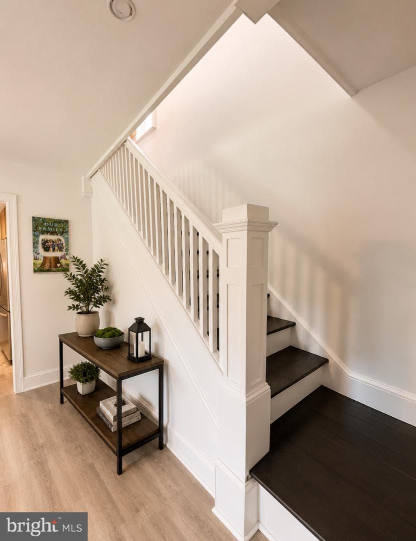 2260 W Walnut Street photo 6