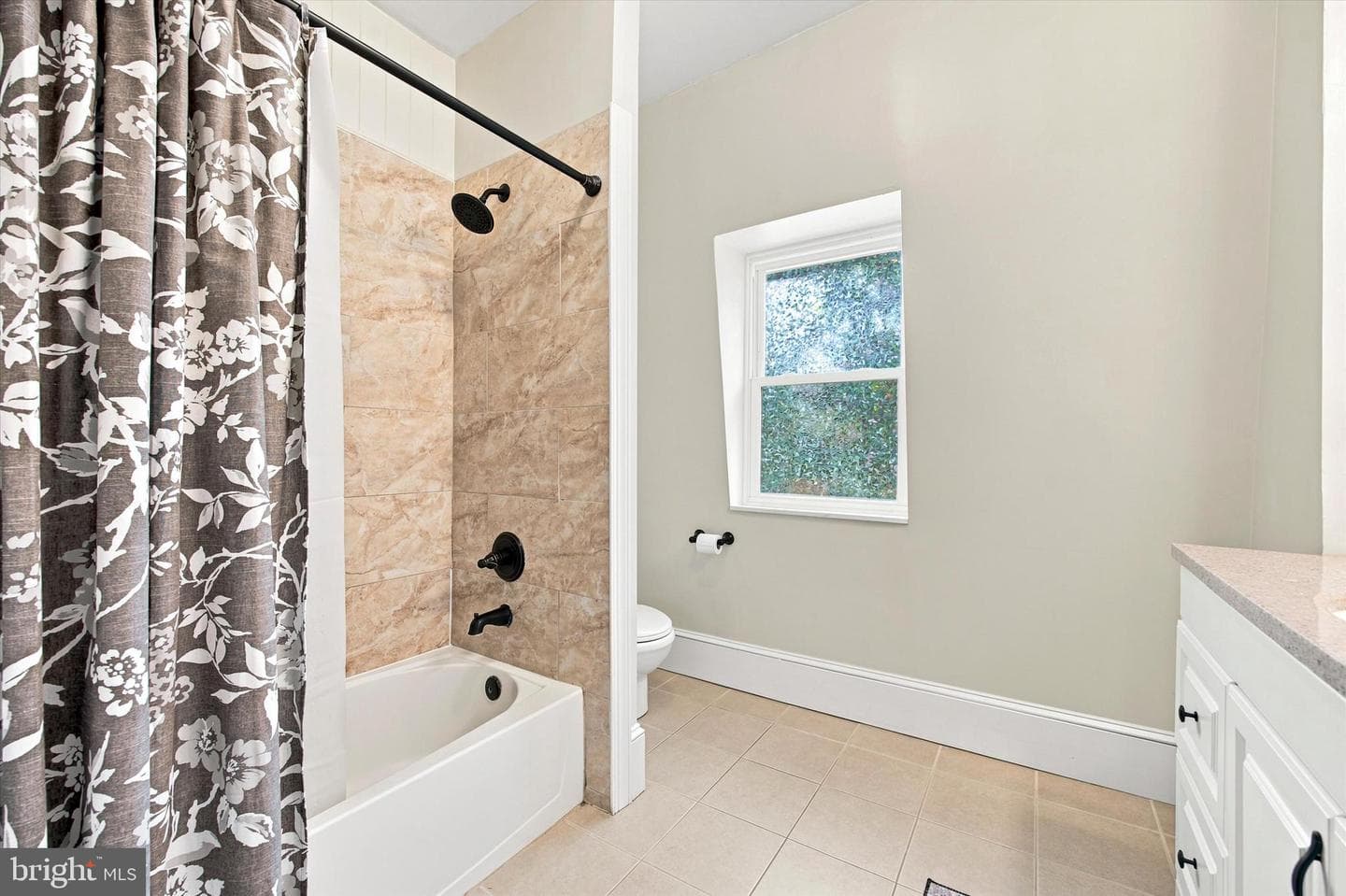 644 Chestnut Street photo 21
