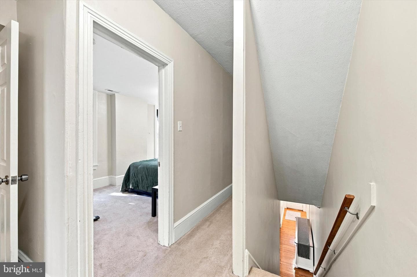 644 Chestnut Street photo 35