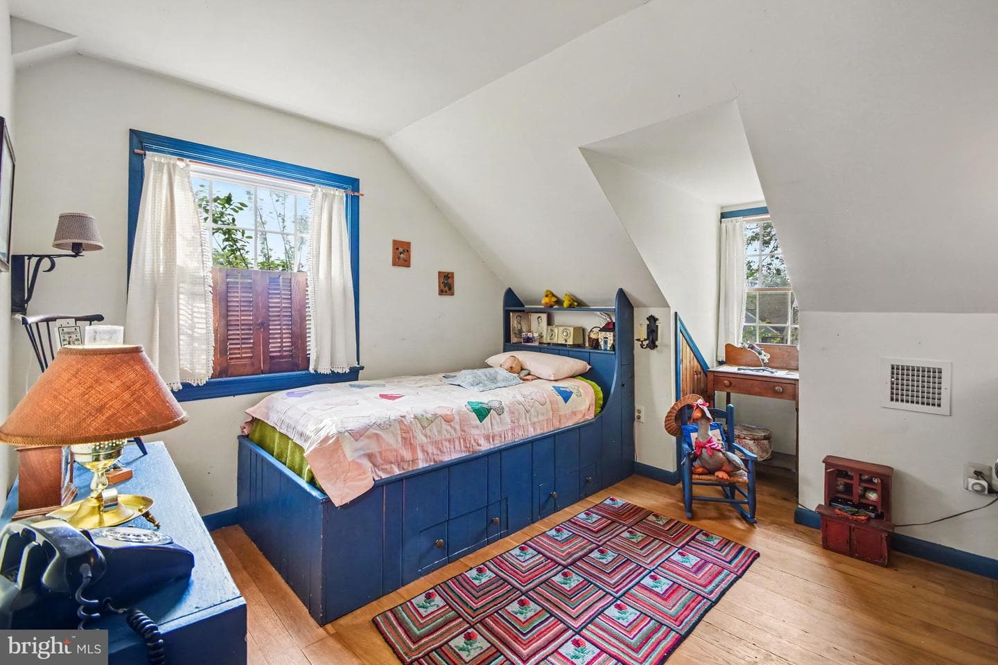 142 Oxford Circle photo 17
