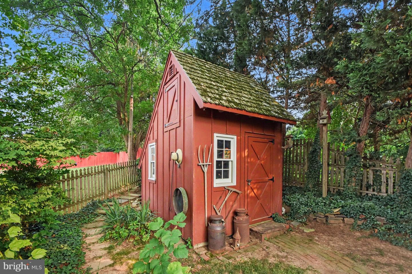 142 Oxford Circle photo 27