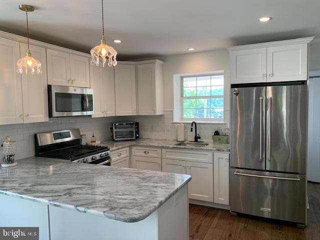 423 E Tenth Avenue photo 8