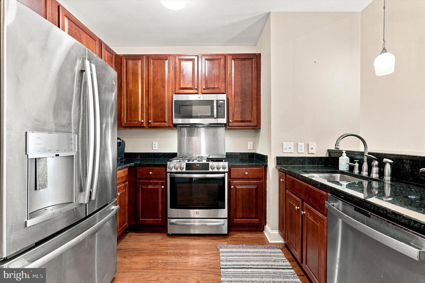 200 W Elm Street #1427 photo 10