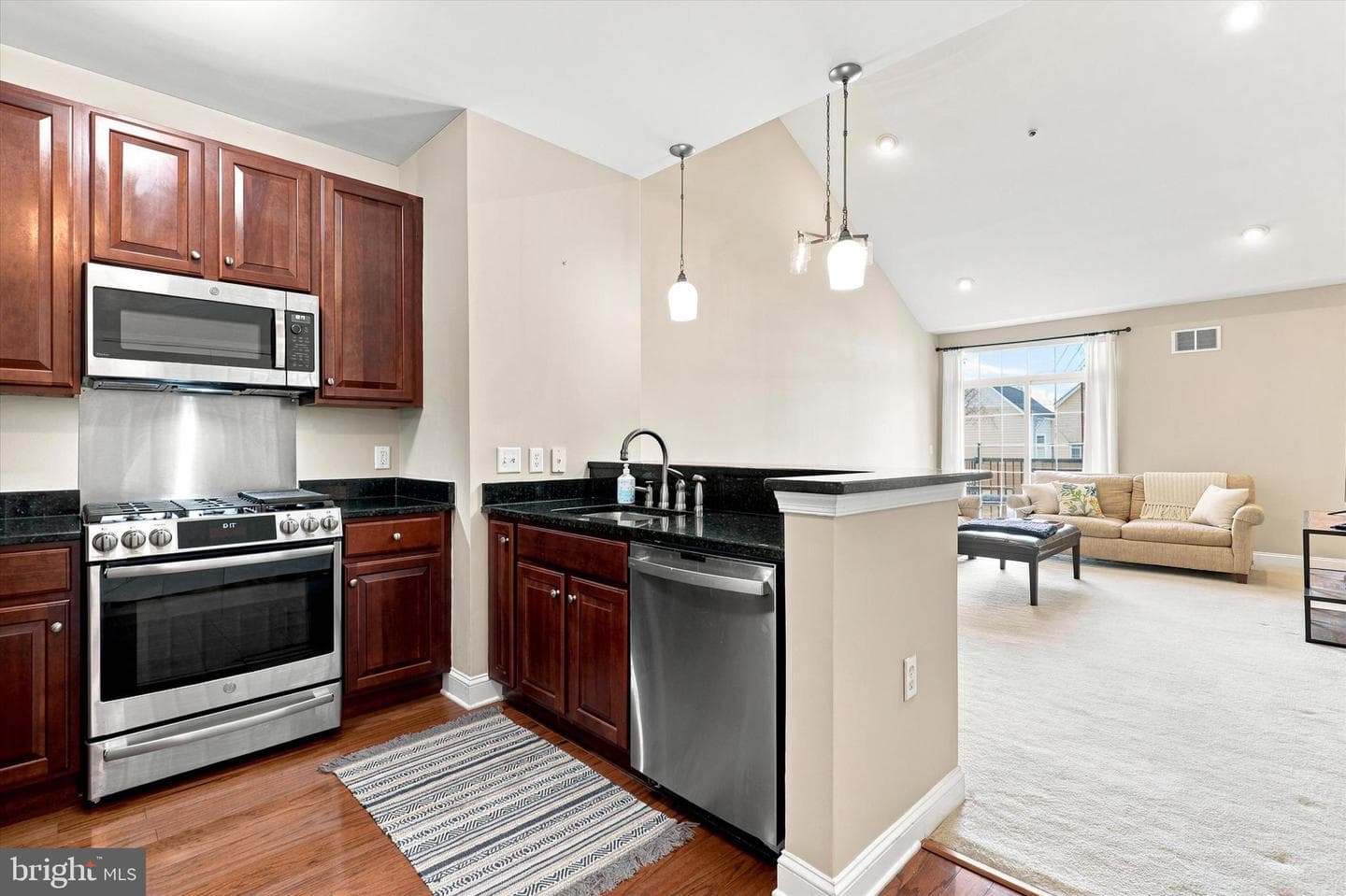 200 W Elm Street #1427 photo 6