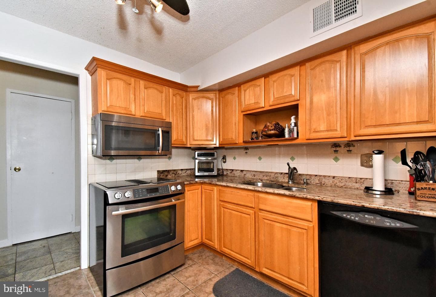 666 W Germantown Pike #1813 photo 6