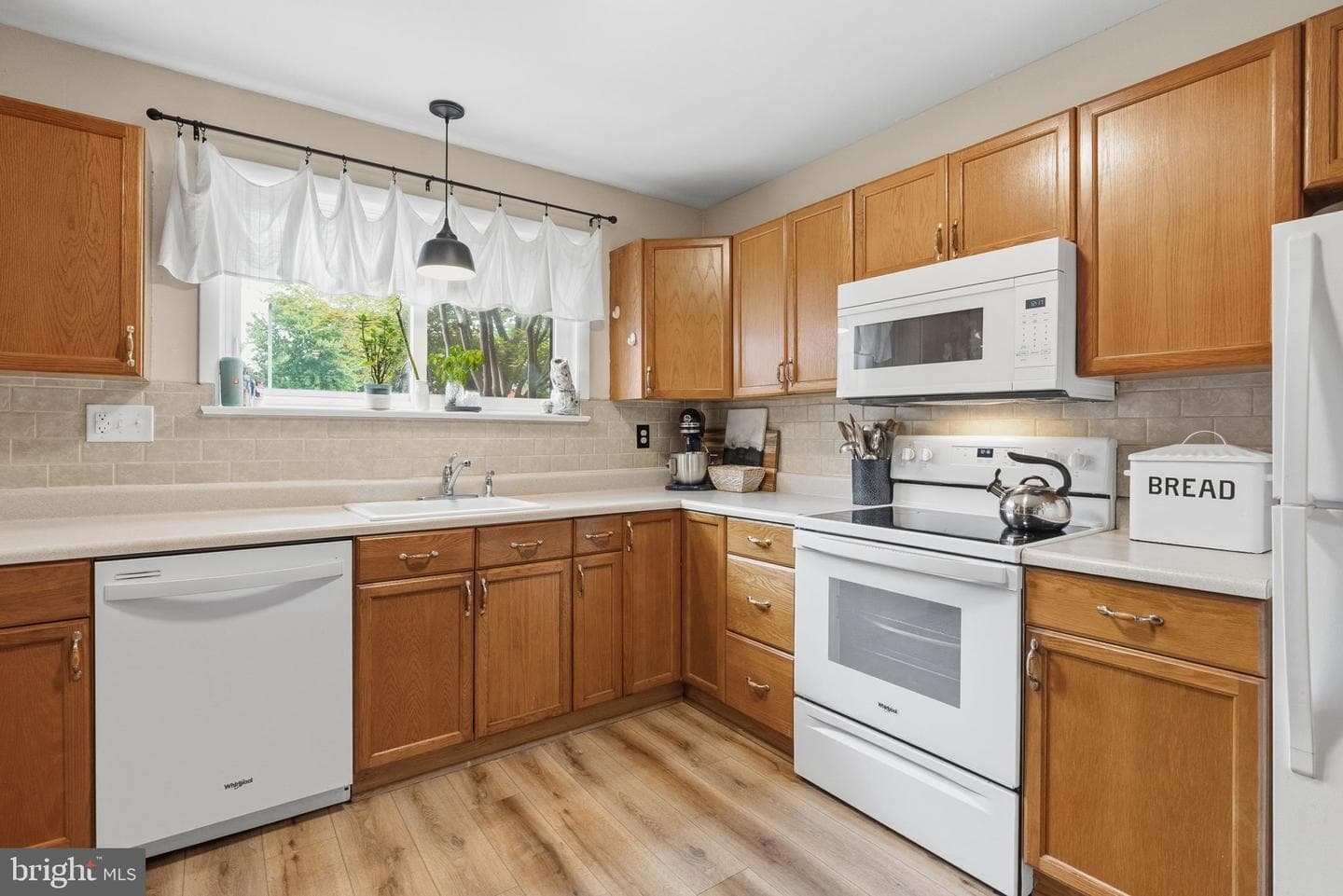 146 Larchwood Court photo 14