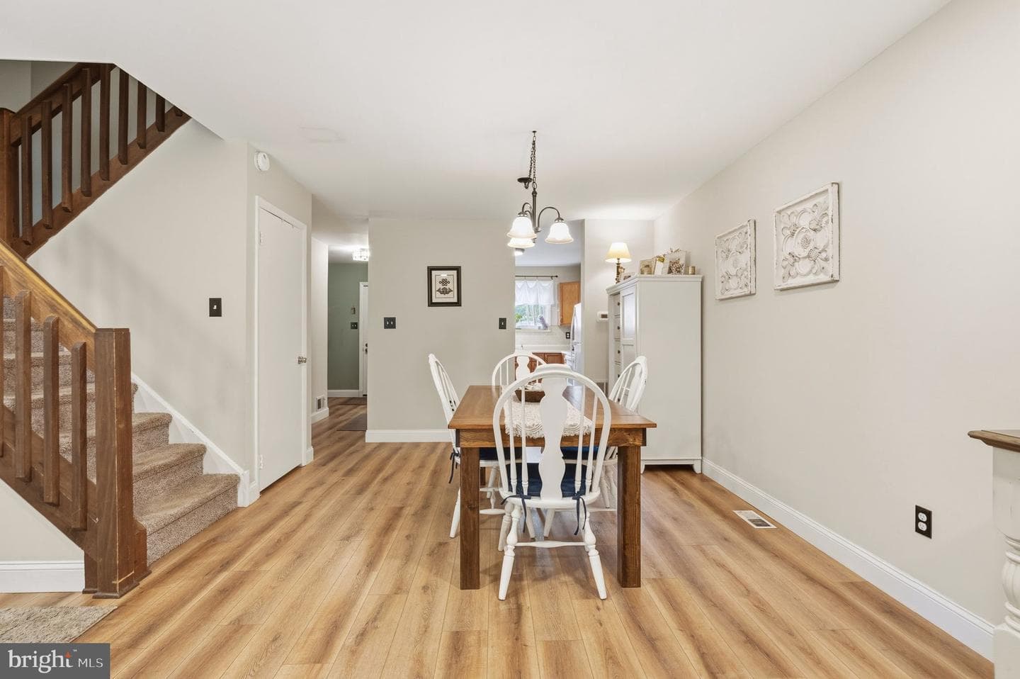 146 Larchwood Court photo 19