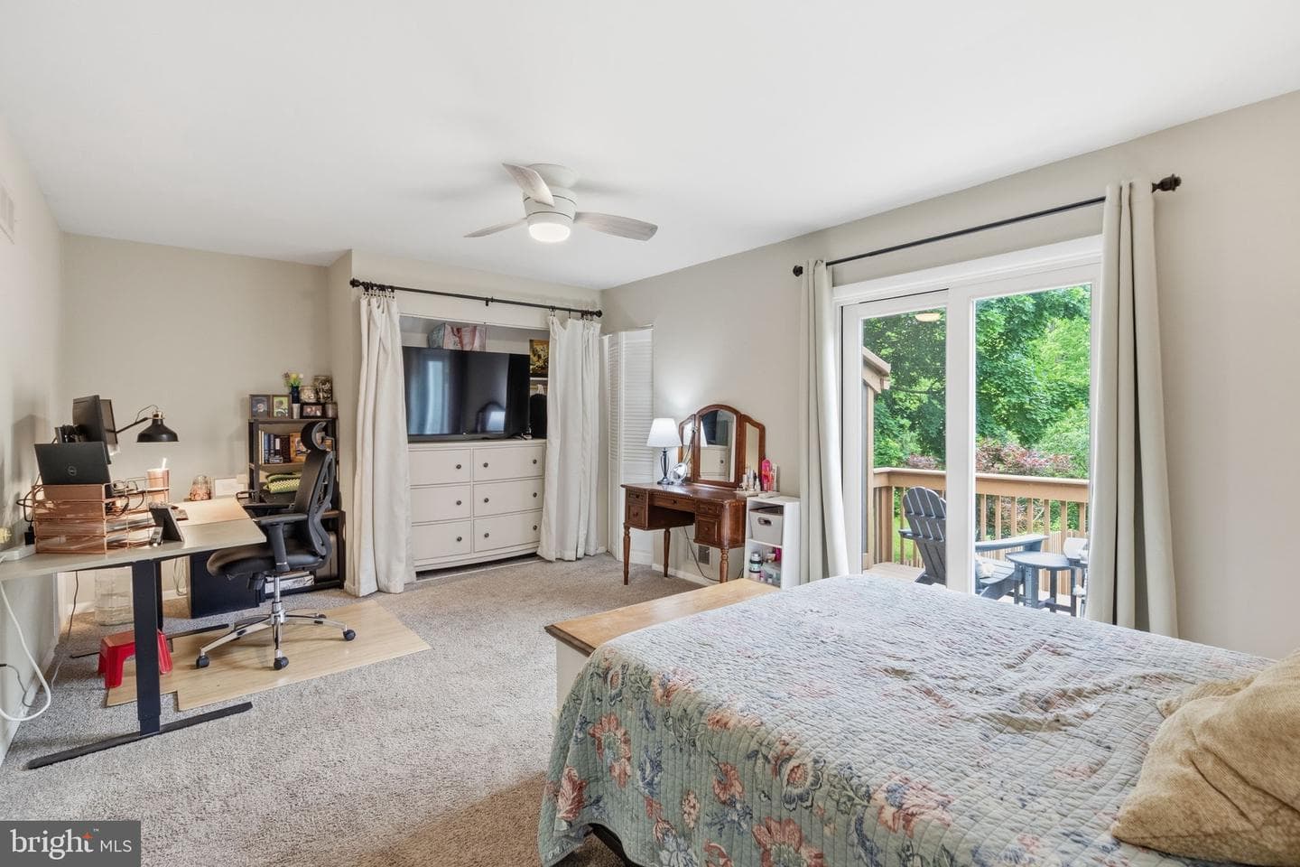 146 Larchwood Court photo 22