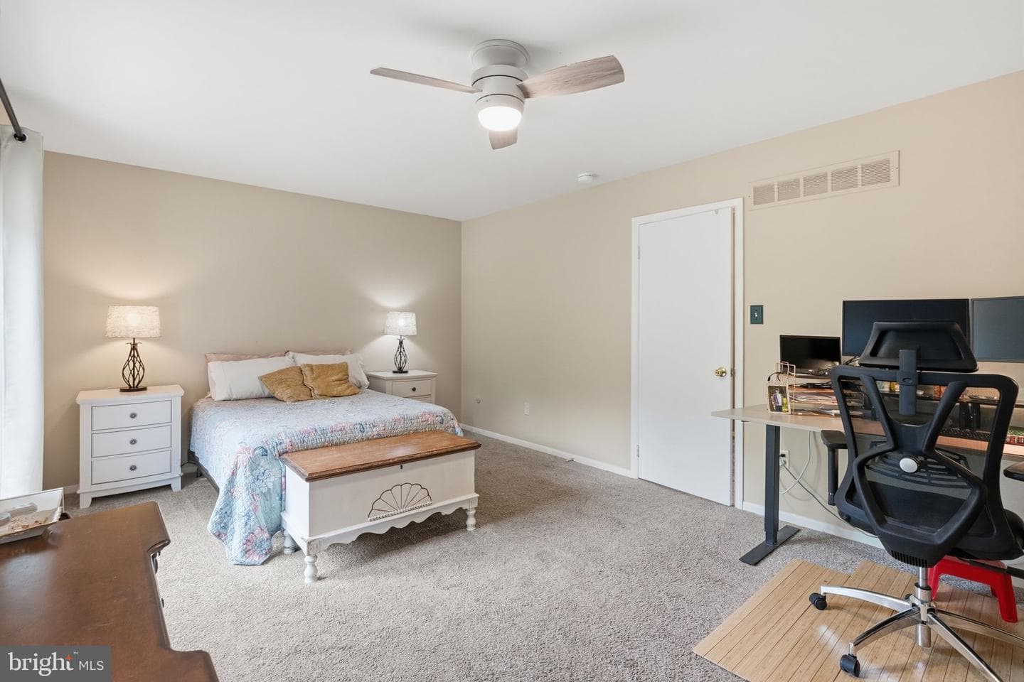 146 Larchwood Court photo 24