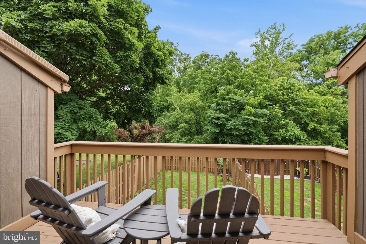 146 Larchwood Court photo 25