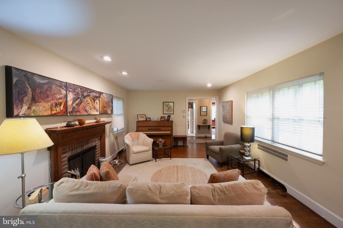 409 E Waverly Road photo 4