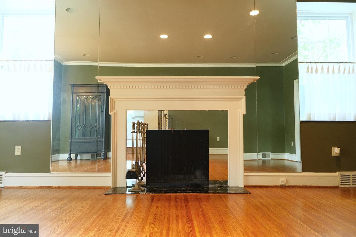 205 Windsor Avenue photo 10