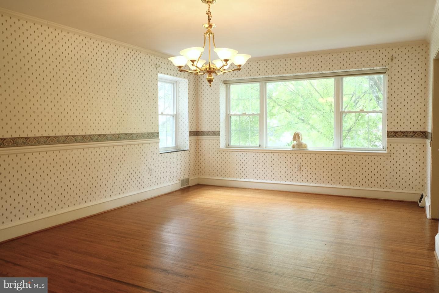 205 Windsor Avenue photo 13