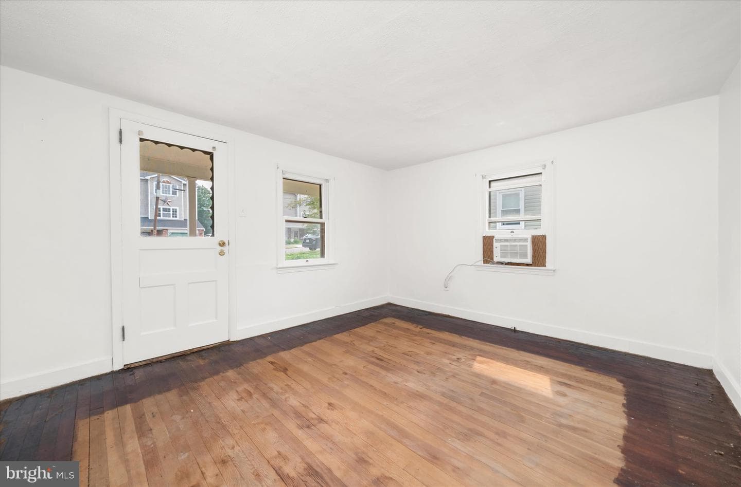 138 W Sixth Street photo 4