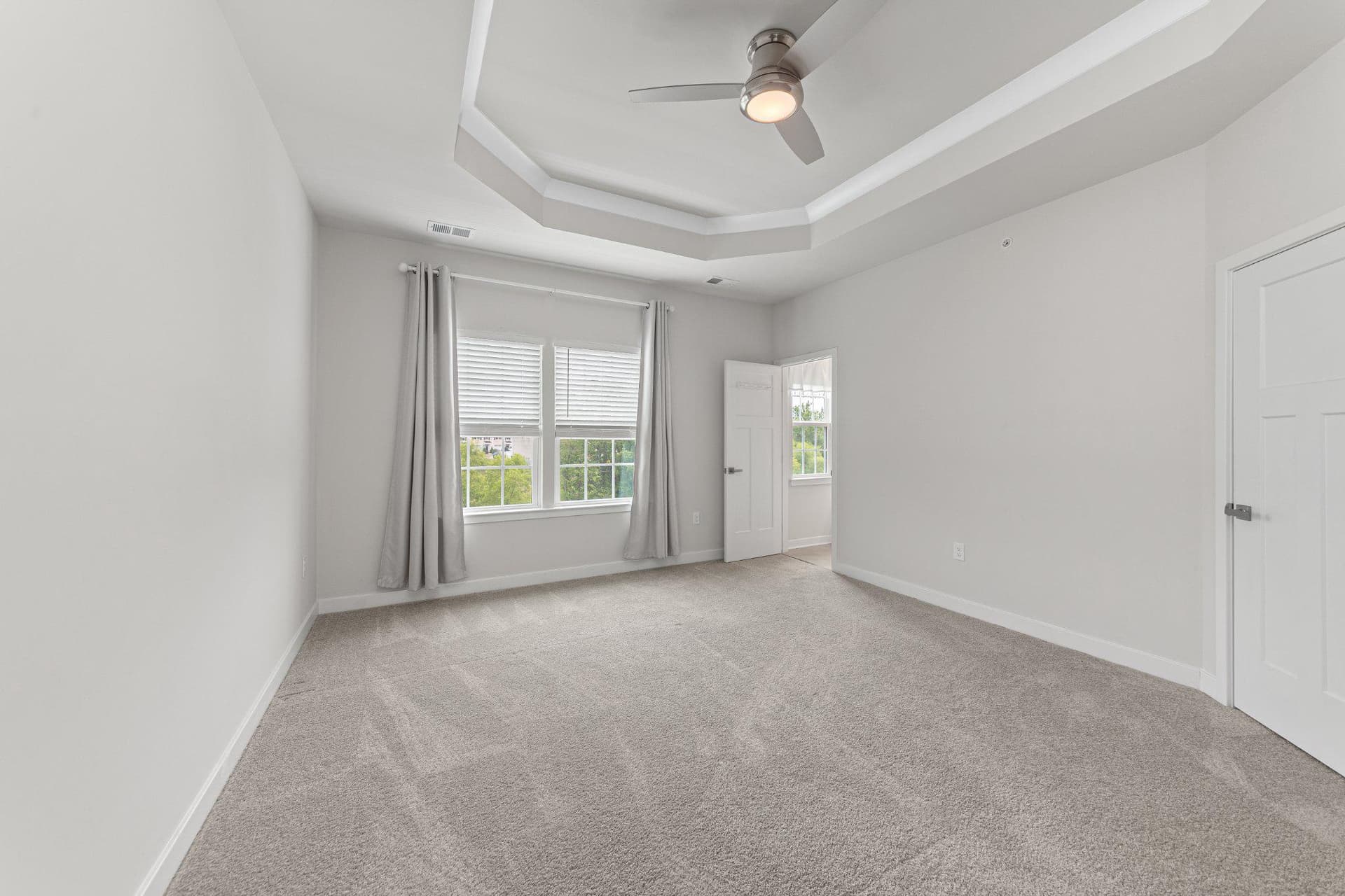 82 Hunters Drive photo 18