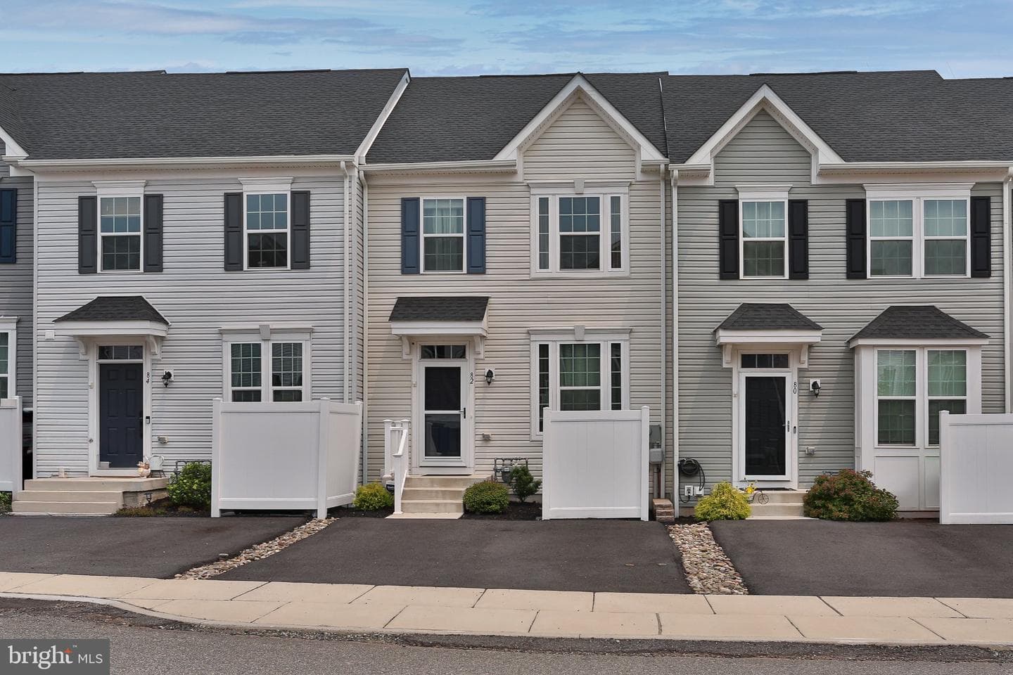 82 Hunters Drive photo 41