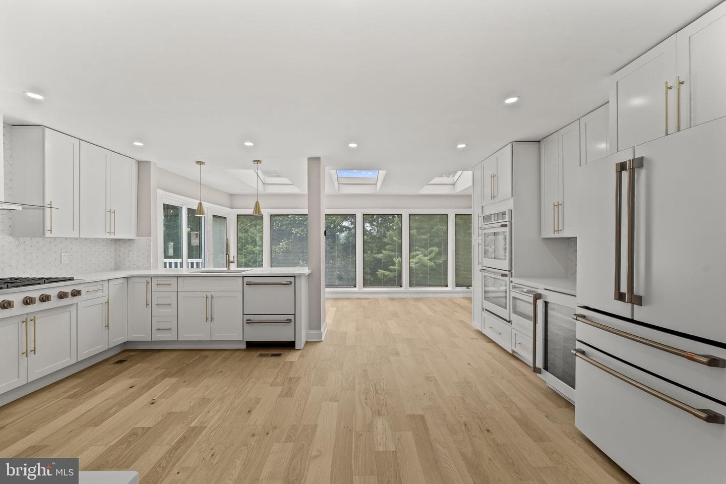 1215 Club House Road photo 10