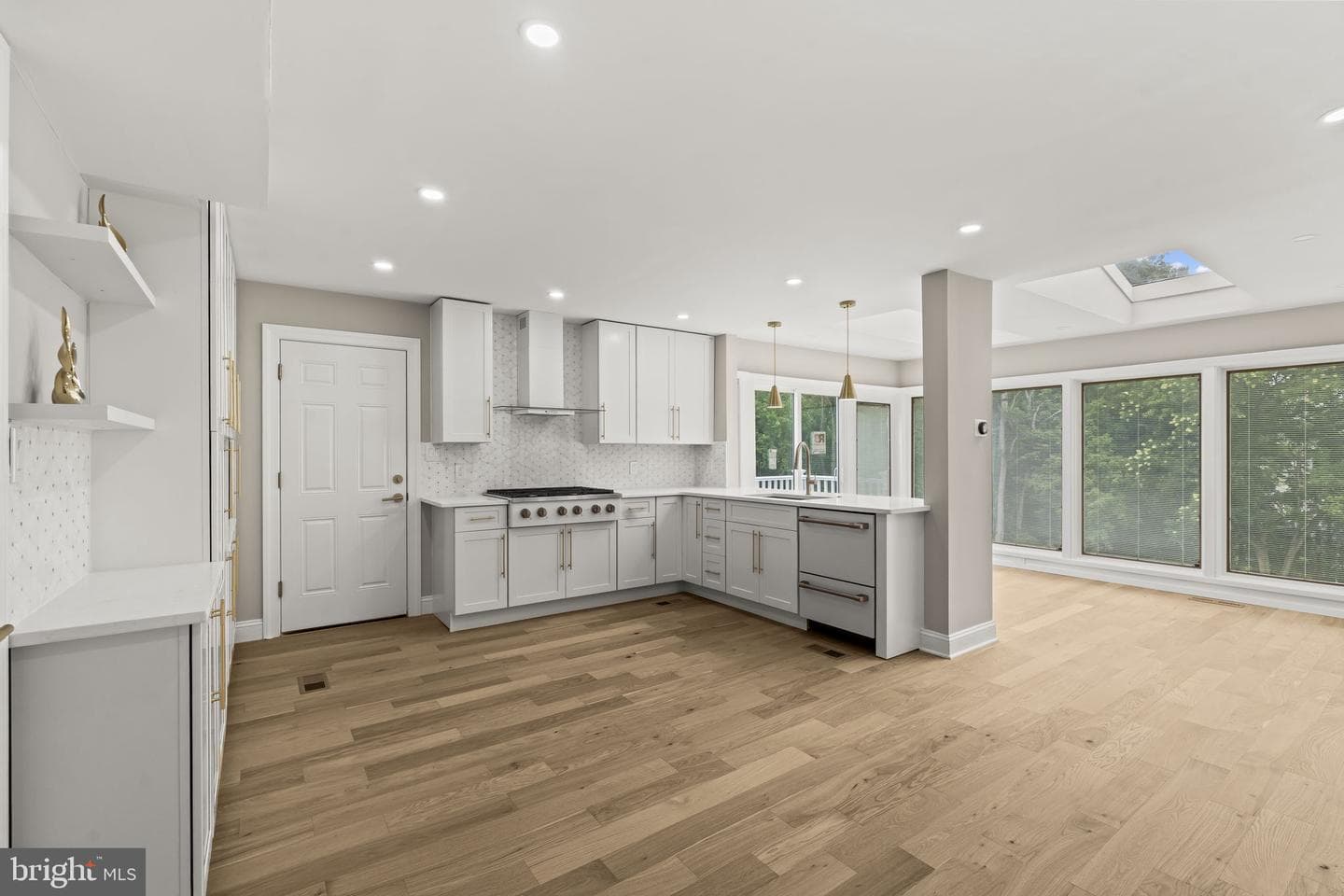 1215 Club House Road photo 11