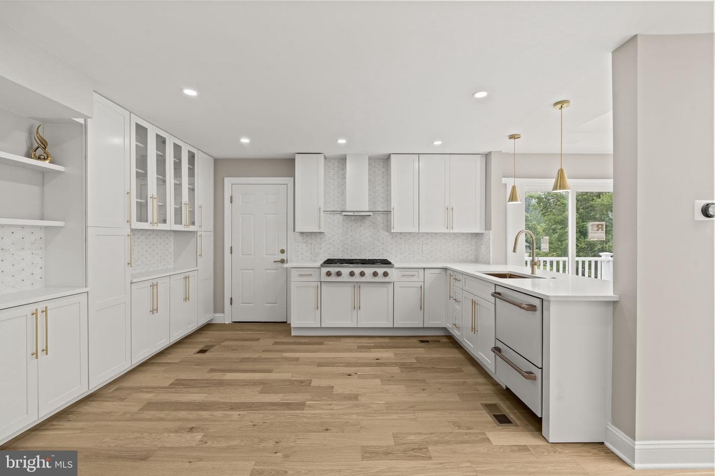 1215 Club House Road photo 12