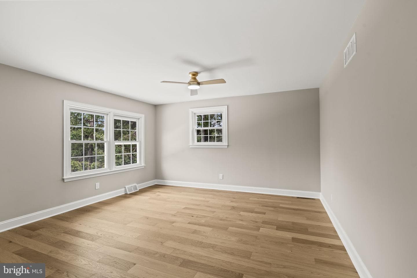 1215 Club House Road photo 32