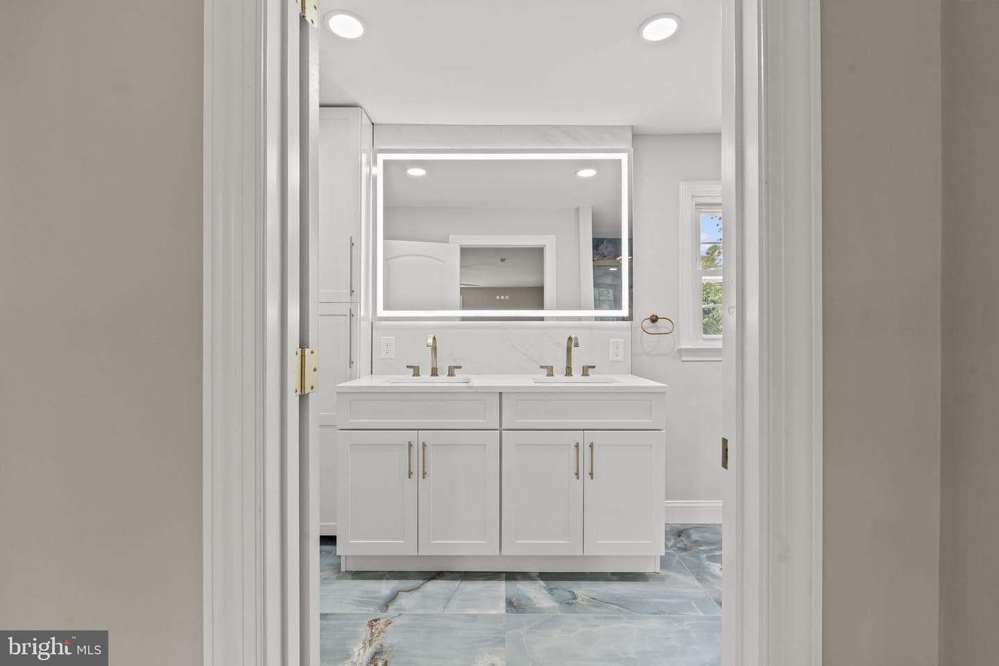 1215 Club House Road photo 46