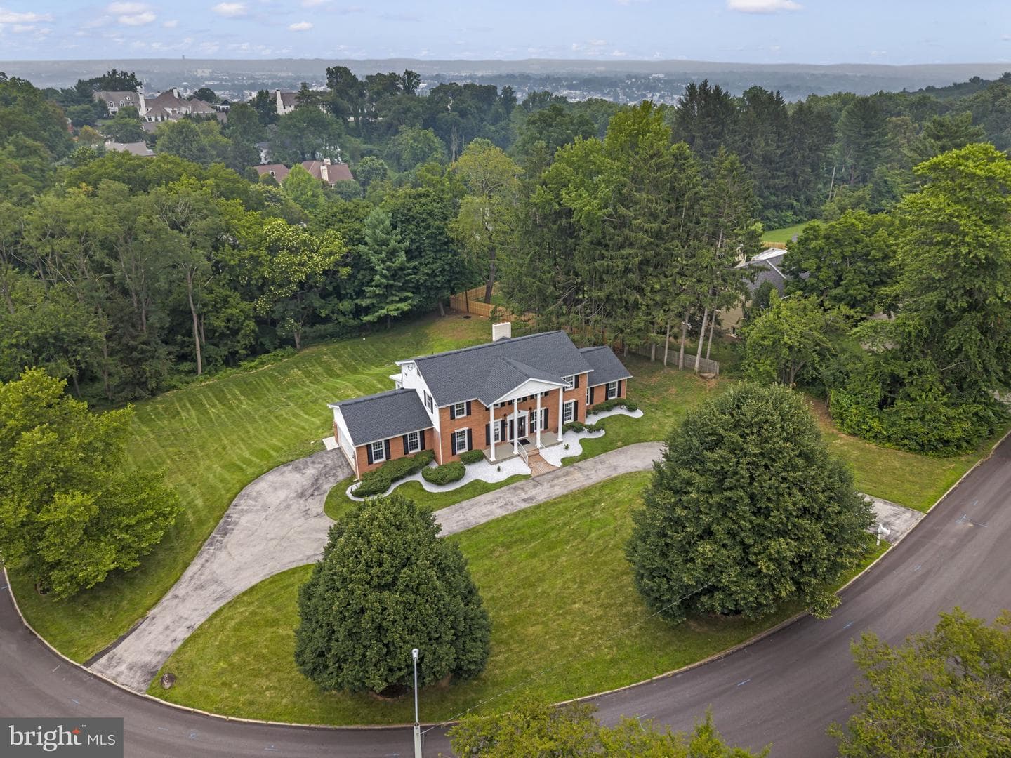 1215 Club House Road photo 5
